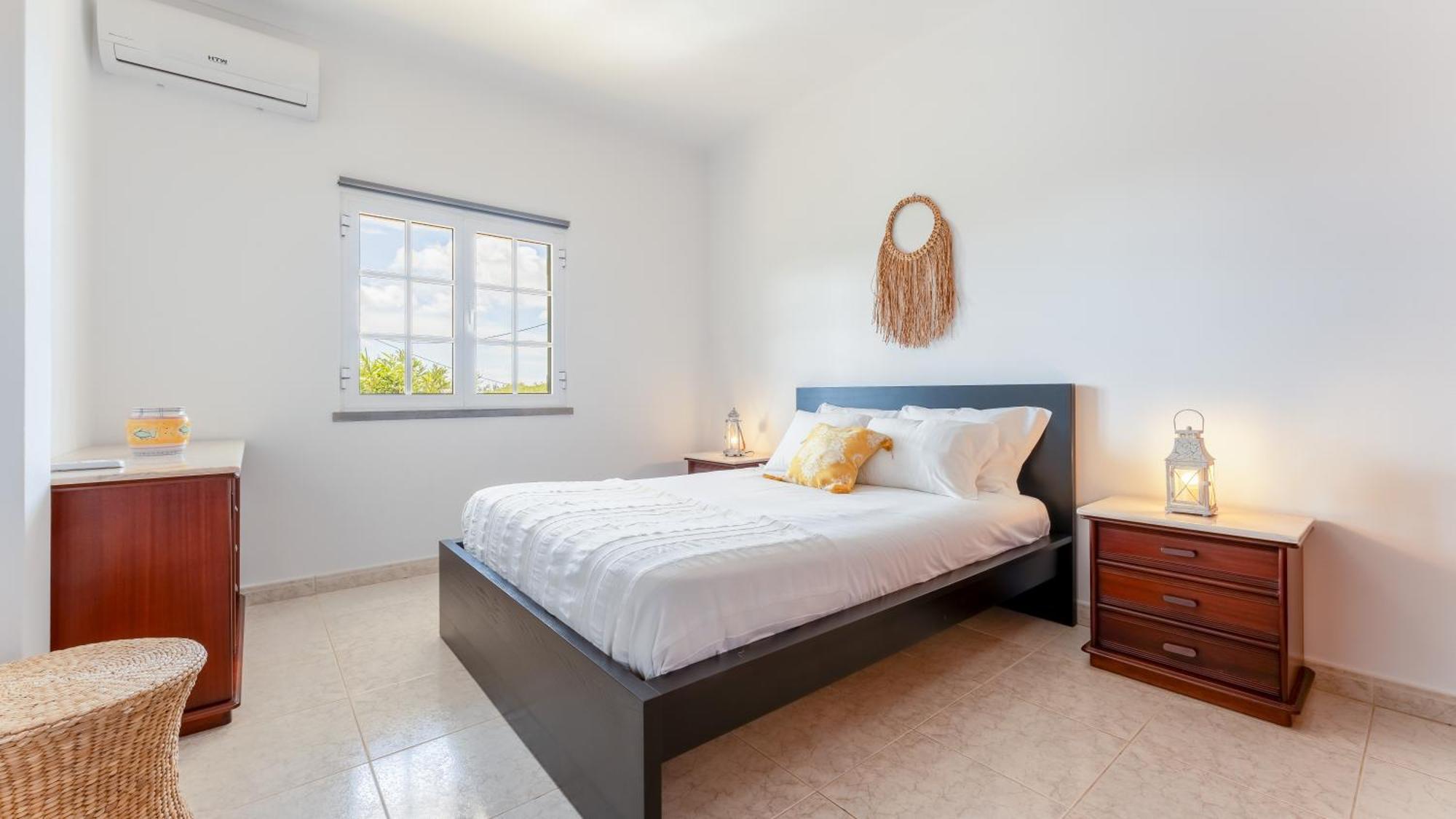 Sunny & Calm 4 Bdr House W/ Pool By Lovelystay Santo Estevao  Exteriör bild