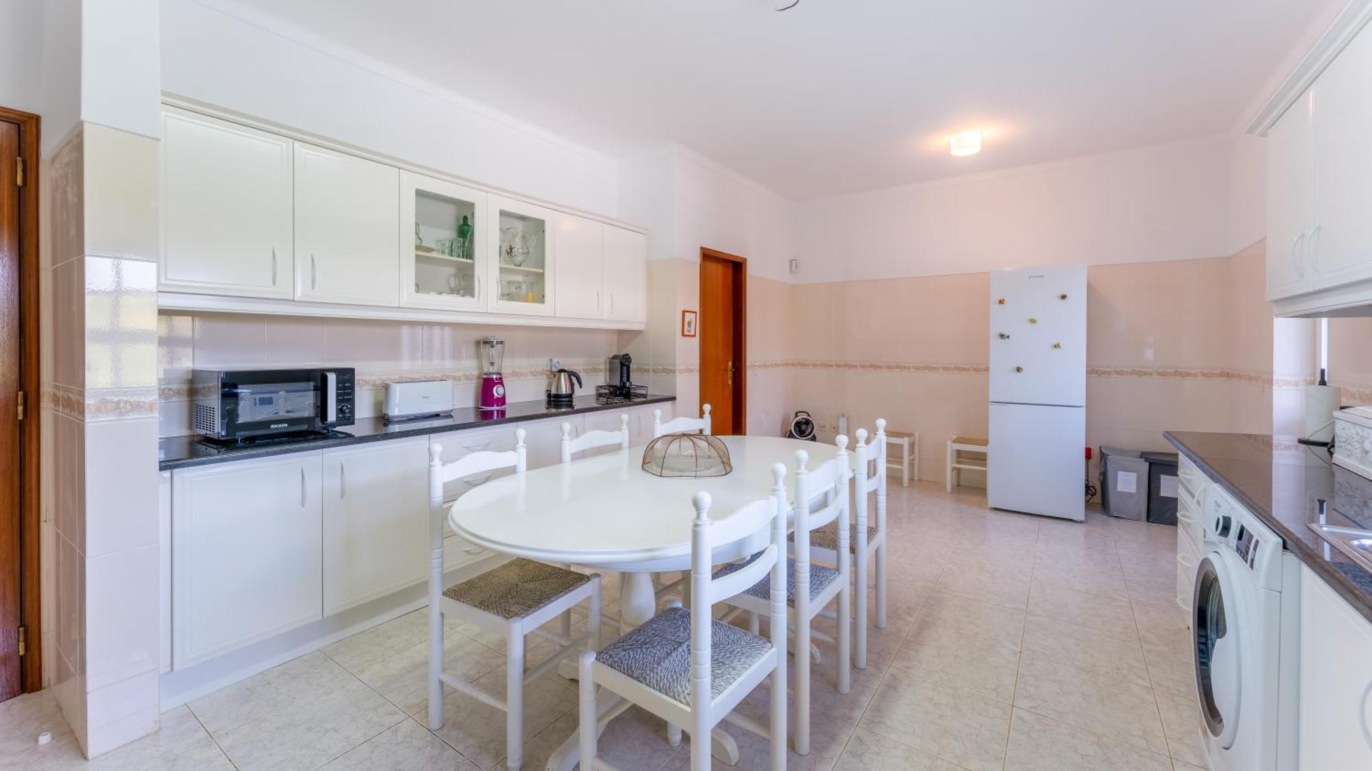 Sunny & Calm 4 Bdr House W/ Pool By Lovelystay Santo Estevao  Exteriör bild